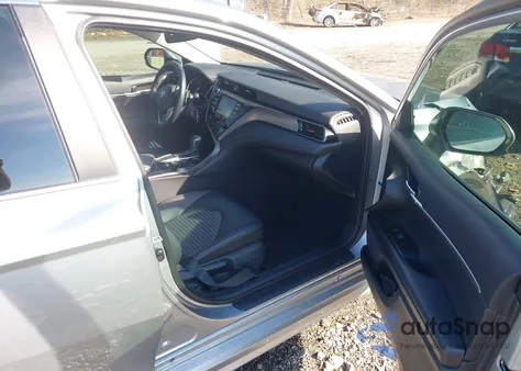 2020 Toyota Camry Se z USA, uszkodzony, nr VIN 4T1G11AK0LU900780